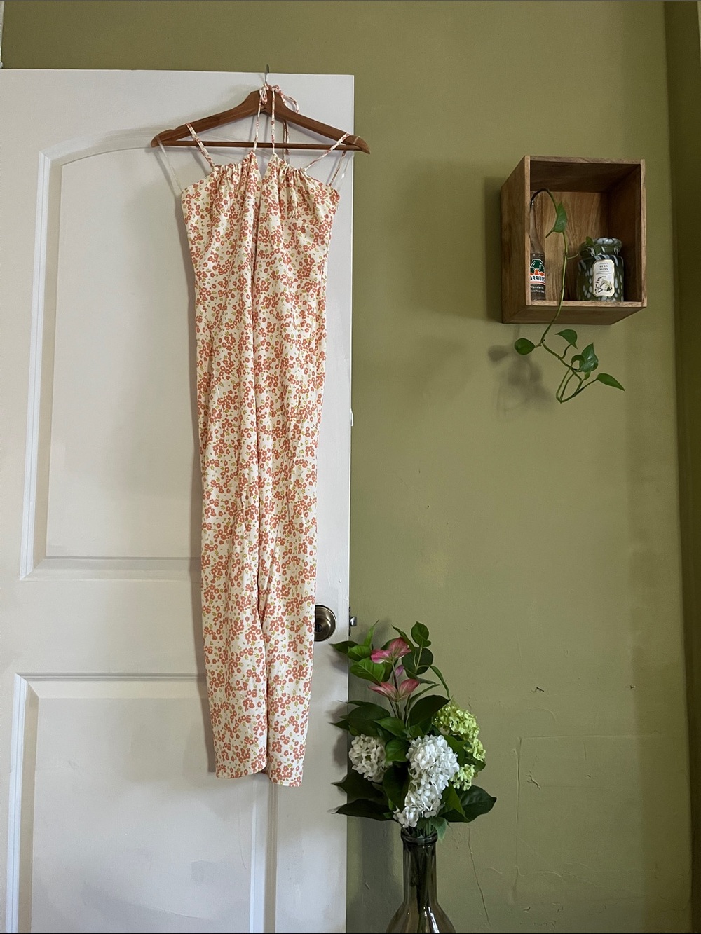 Glamorous Cream Maxi Dress with Pink Floral Print